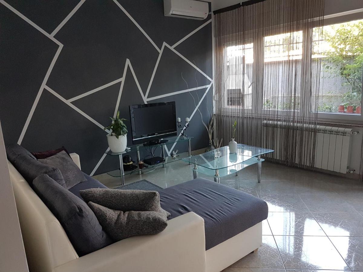 Alda Apartment Пула Екстериор снимка