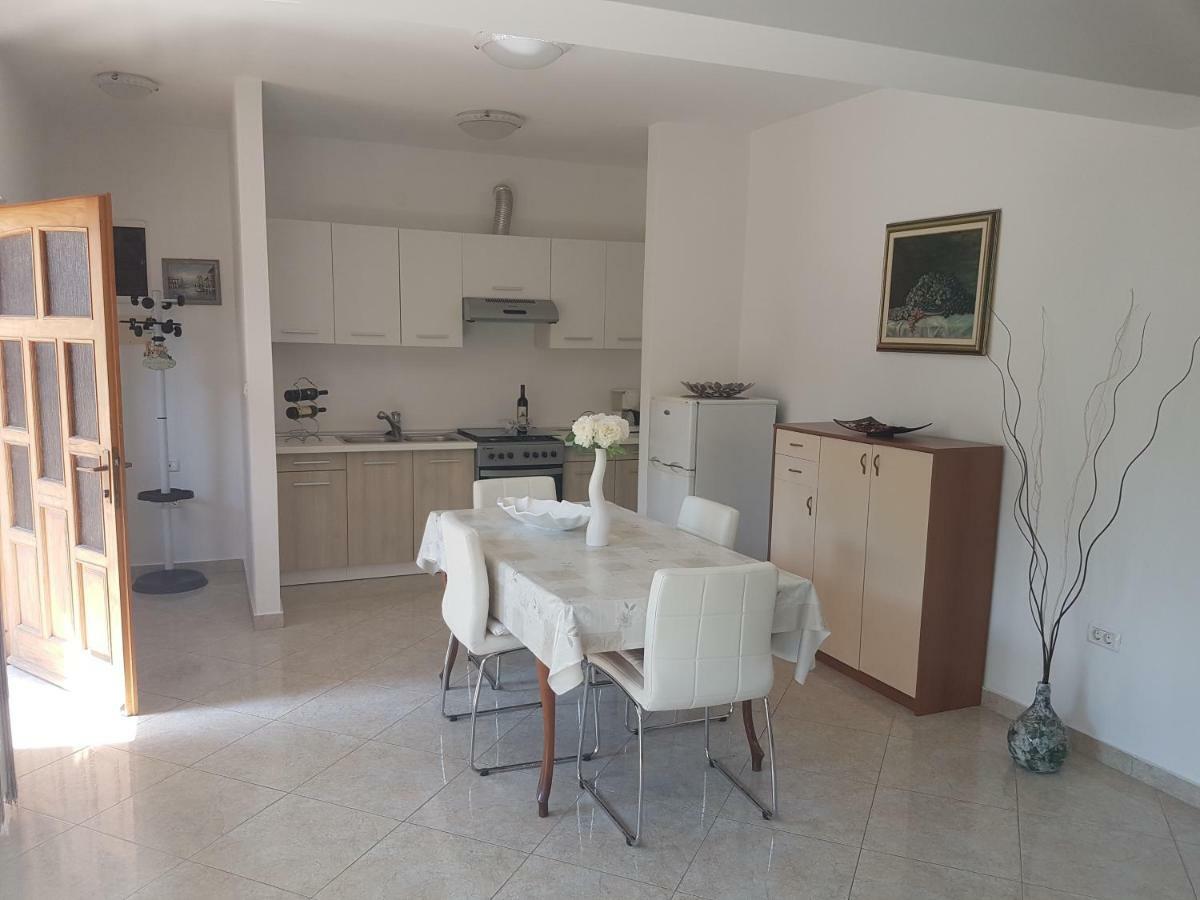 Alda Apartment Пула Екстериор снимка
