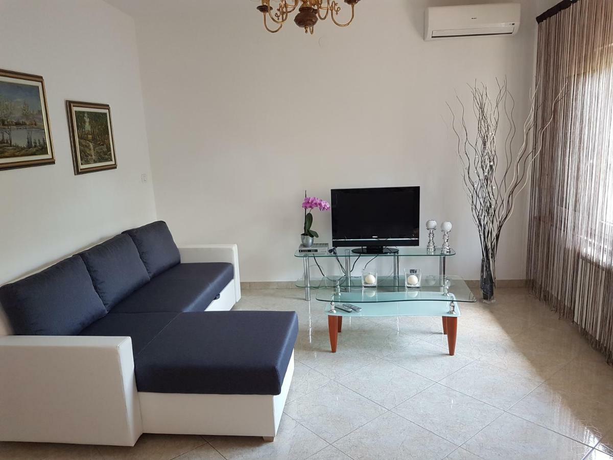Alda Apartment Пула Екстериор снимка
